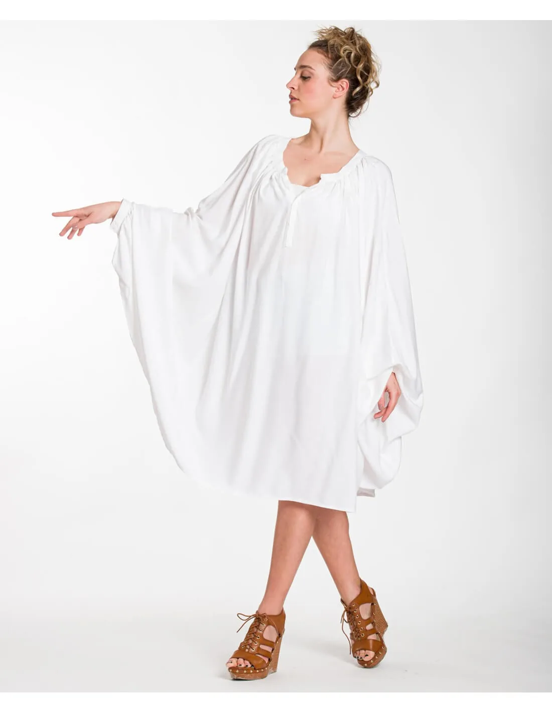 Καφτανι midi - πουκαμισοφορεμα oversize look με ρυθμιζομενα μανικια - Άσπρο φόρεμα παραλίας από βισκόζ για καλοκαιρινές resort εμφανίσεις