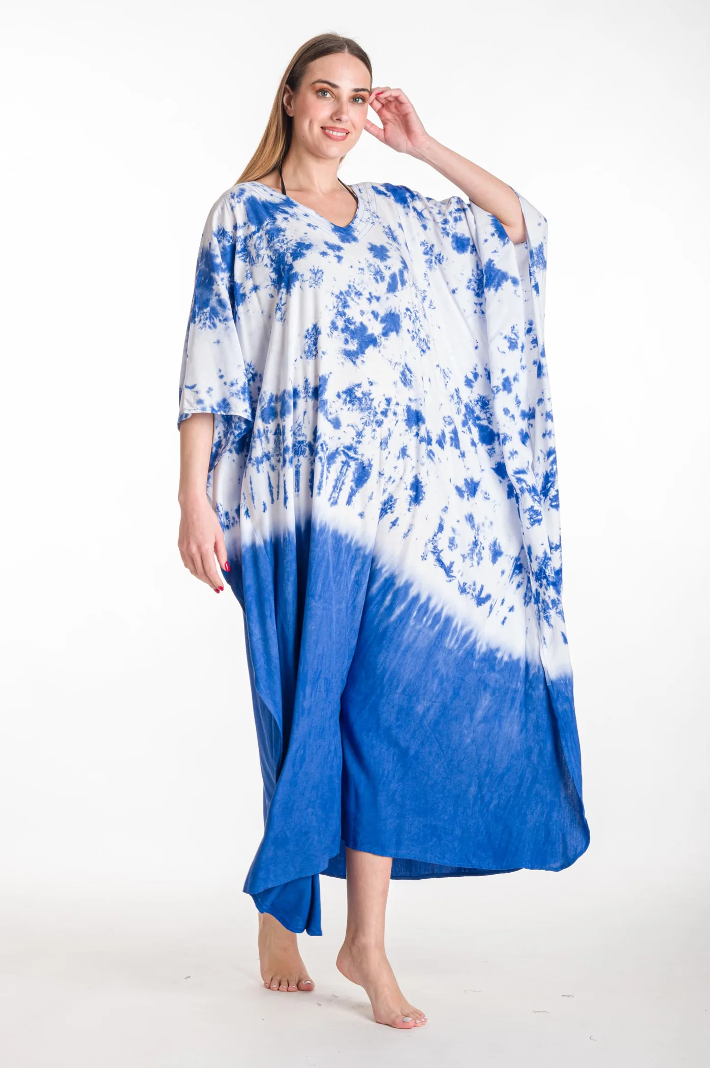 Καφτανι βισκοζ tie dye - Άσπρο;Μπλέ καφτάνι παραλίας από βισκόζ για καλοκαιρινές resort εμφανίσεις