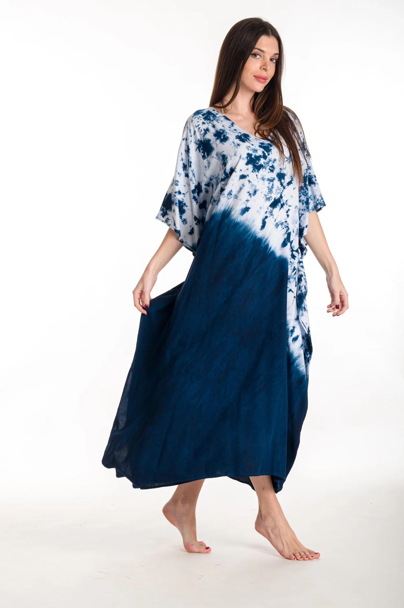 Καφτανι βισκοζ tie dye - Άσπρο;Navy Blue καφτάνι παραλίας από βισκόζ για καλοκαιρινές resort εμφανίσεις
