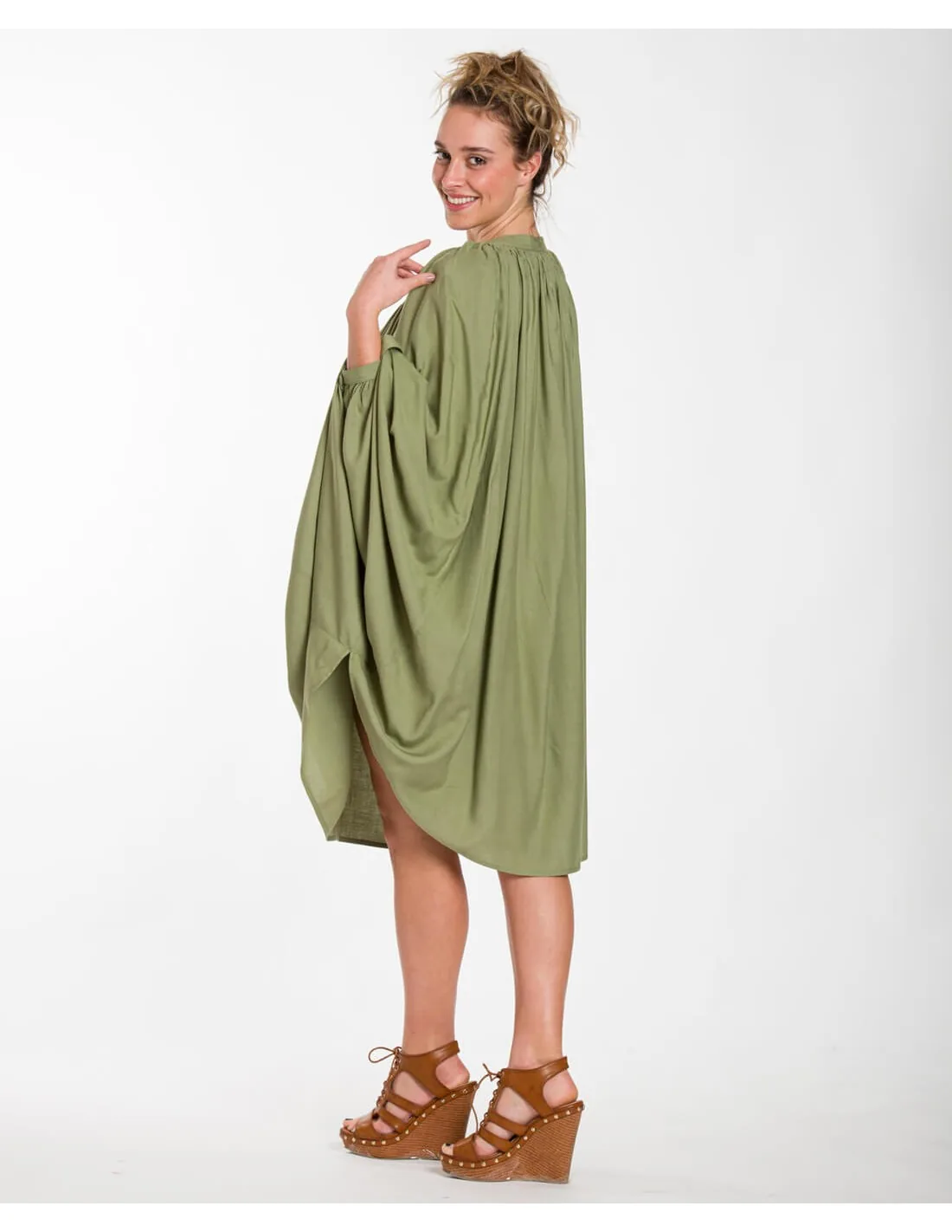 Καφτανι midi - πουκαμισοφορεμα oversize look με ρυθμιζομενα μανικια - Χακί φόρεμα παραλίας από βισκόζ για καλοκαιρινές resort εμφανίσεις