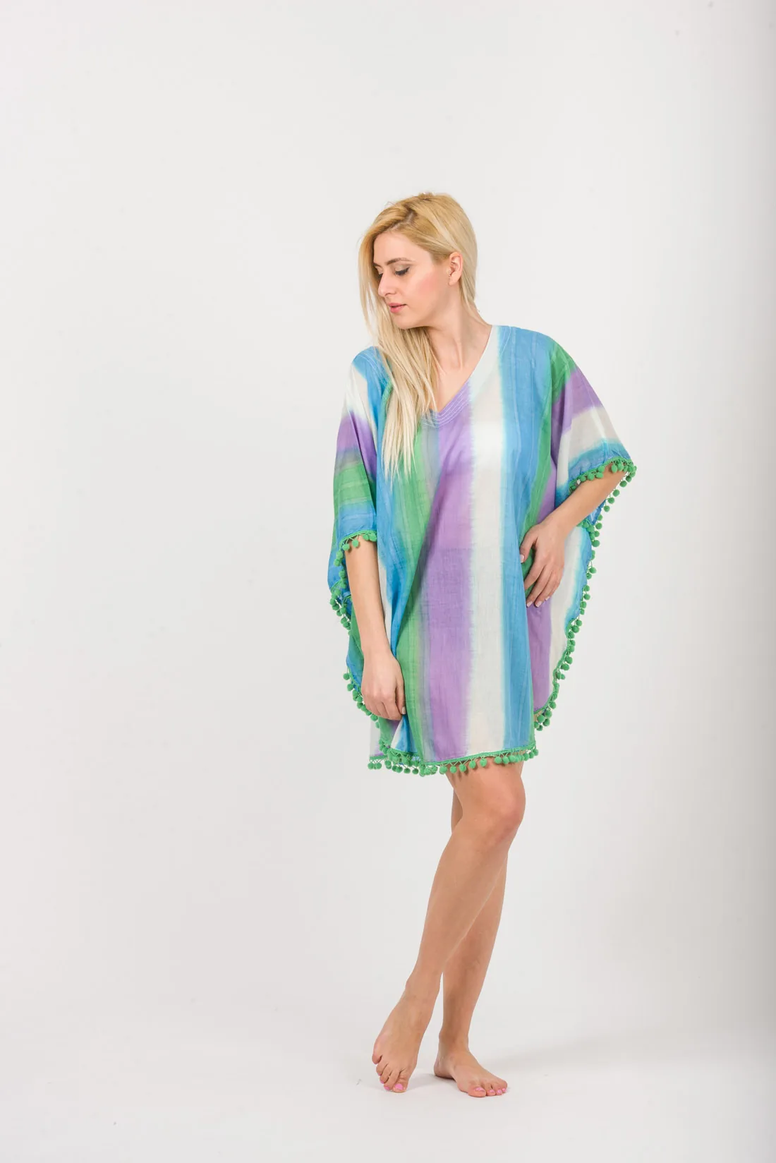 Ποντσο tie dye ριγε βαμβακερο με pon pon - Γαλάζιο;Λιλά;Πράσινο παρεό παραλίας από βαμβακερό για καλοκαιρινές resort εμφανίσεις