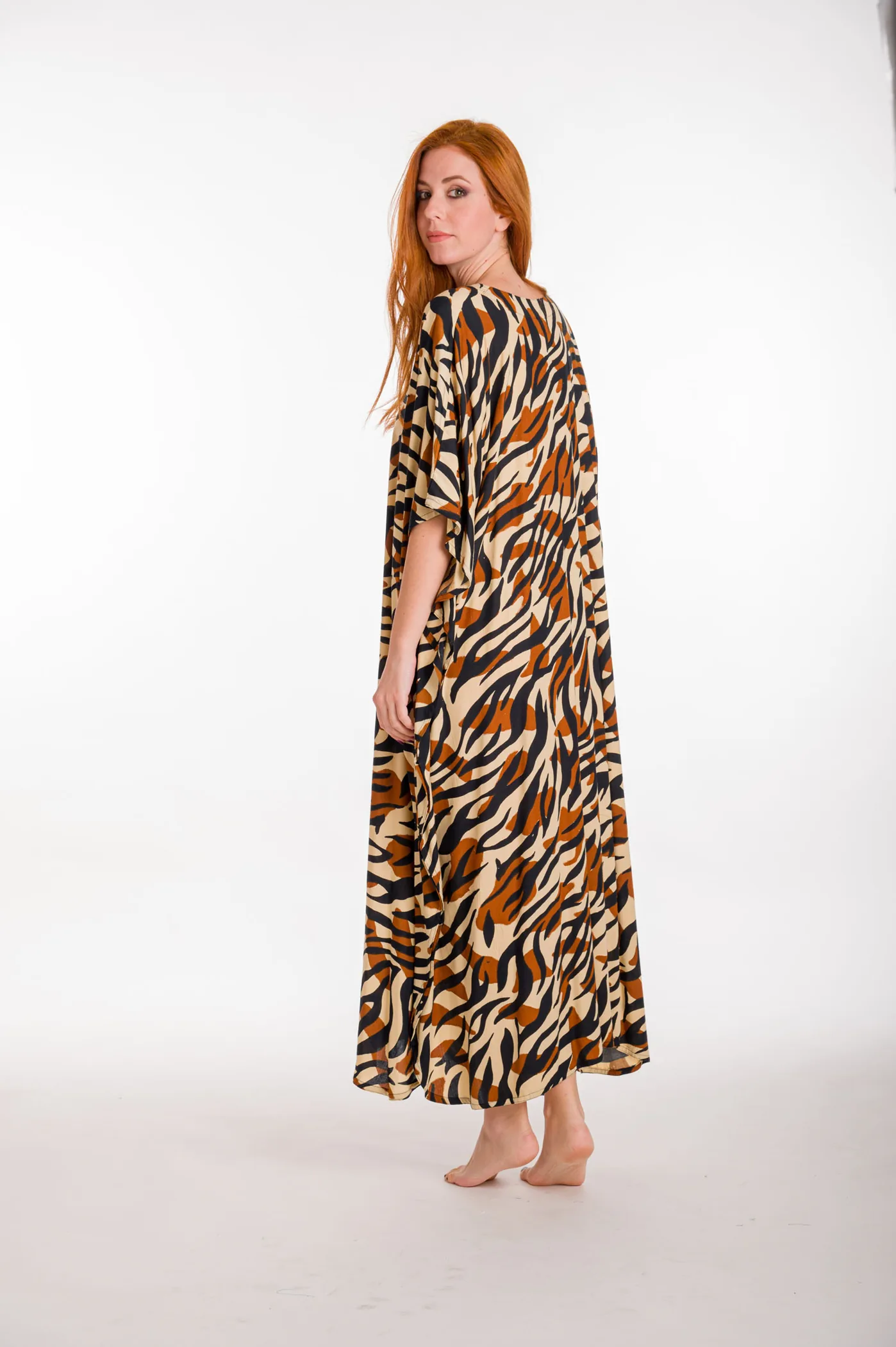 Καφτανι βισκοζ animal print - Καφέ καφτάνι παραλίας από βισκόζ για καλοκαιρινές resort εμφανίσεις