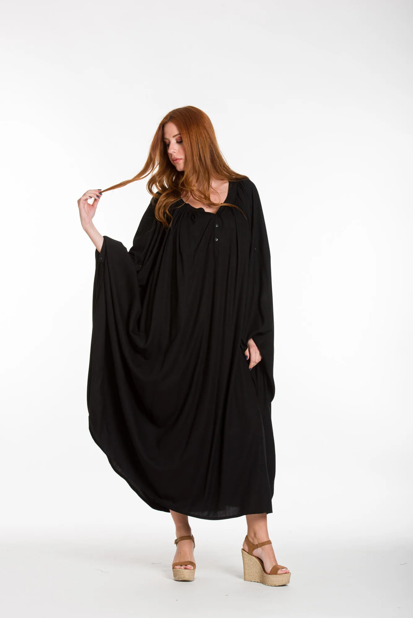 Καφτανι - πουκαμισοφορεμα oversize look με ρυθμιζομενα μανικια - Μαύρο φόρεμα παραλίας από βισκόζ για καλοκαιρινές resort εμφανίσεις