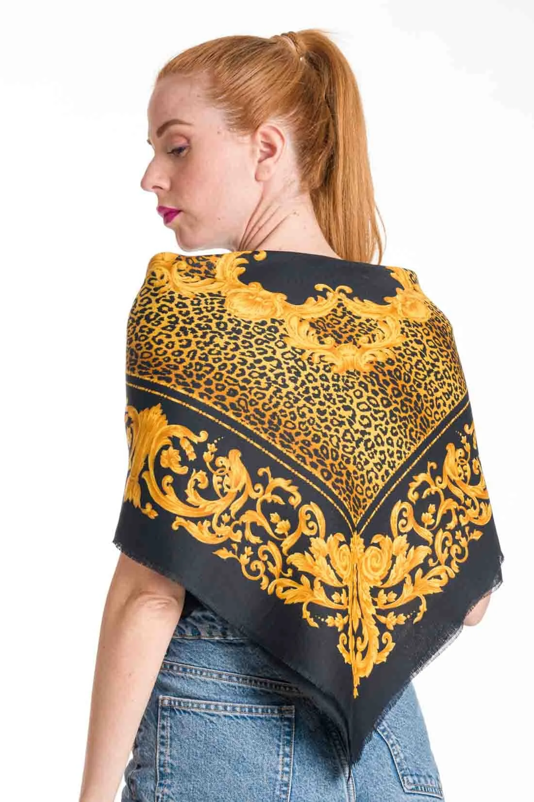 Μαντηλι τετραγωνο - Μαύρο resort wear προϊόν για καλοκαιρινές resort εμφανίσεις