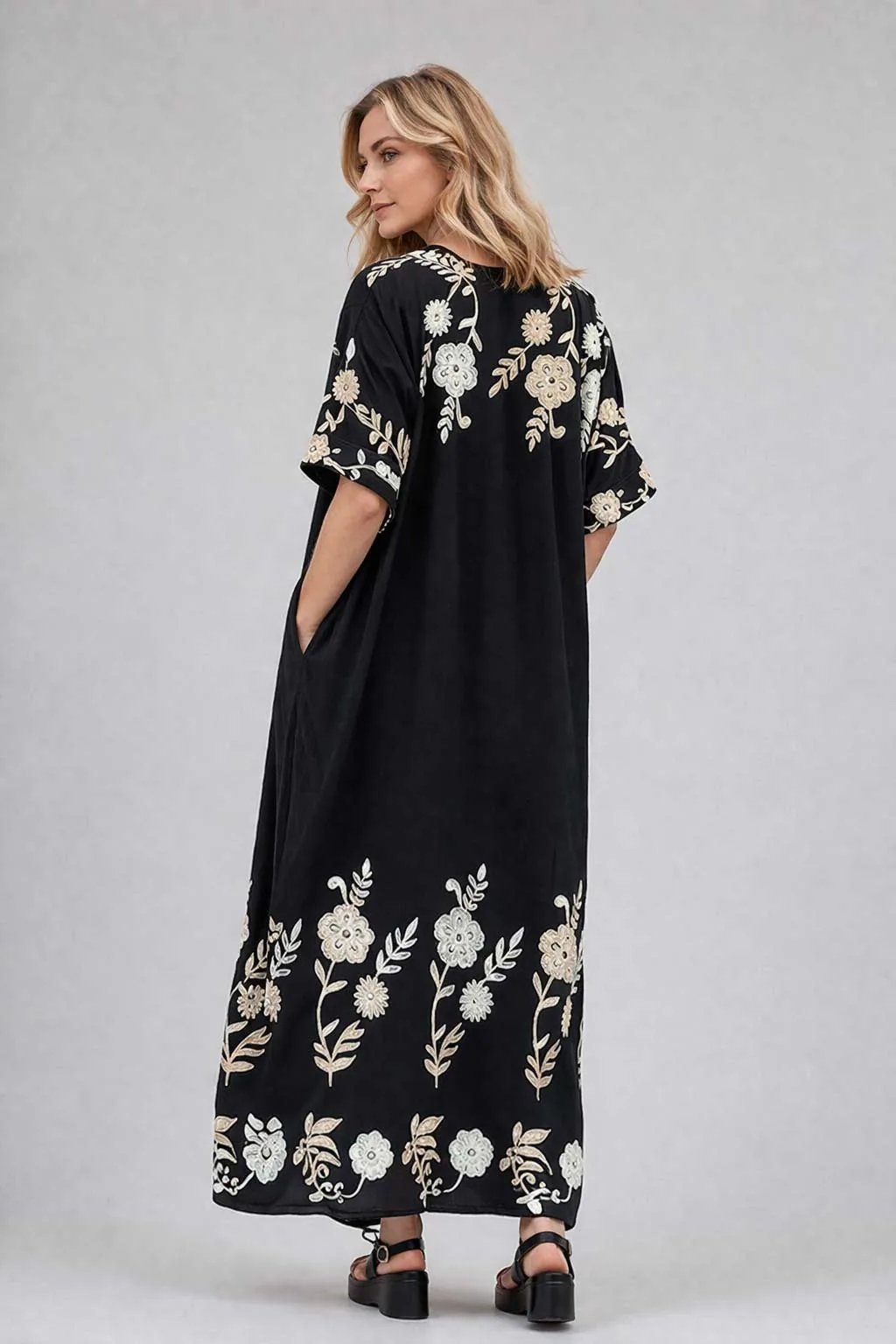 Μαυρο μονοχρωμο βισκοζ - λινο resort wear καφτάνι με κεντημα - Μαύρο καφτάνι παραλίας από βισκόζ για καλοκαιρινές resort εμφανίσεις