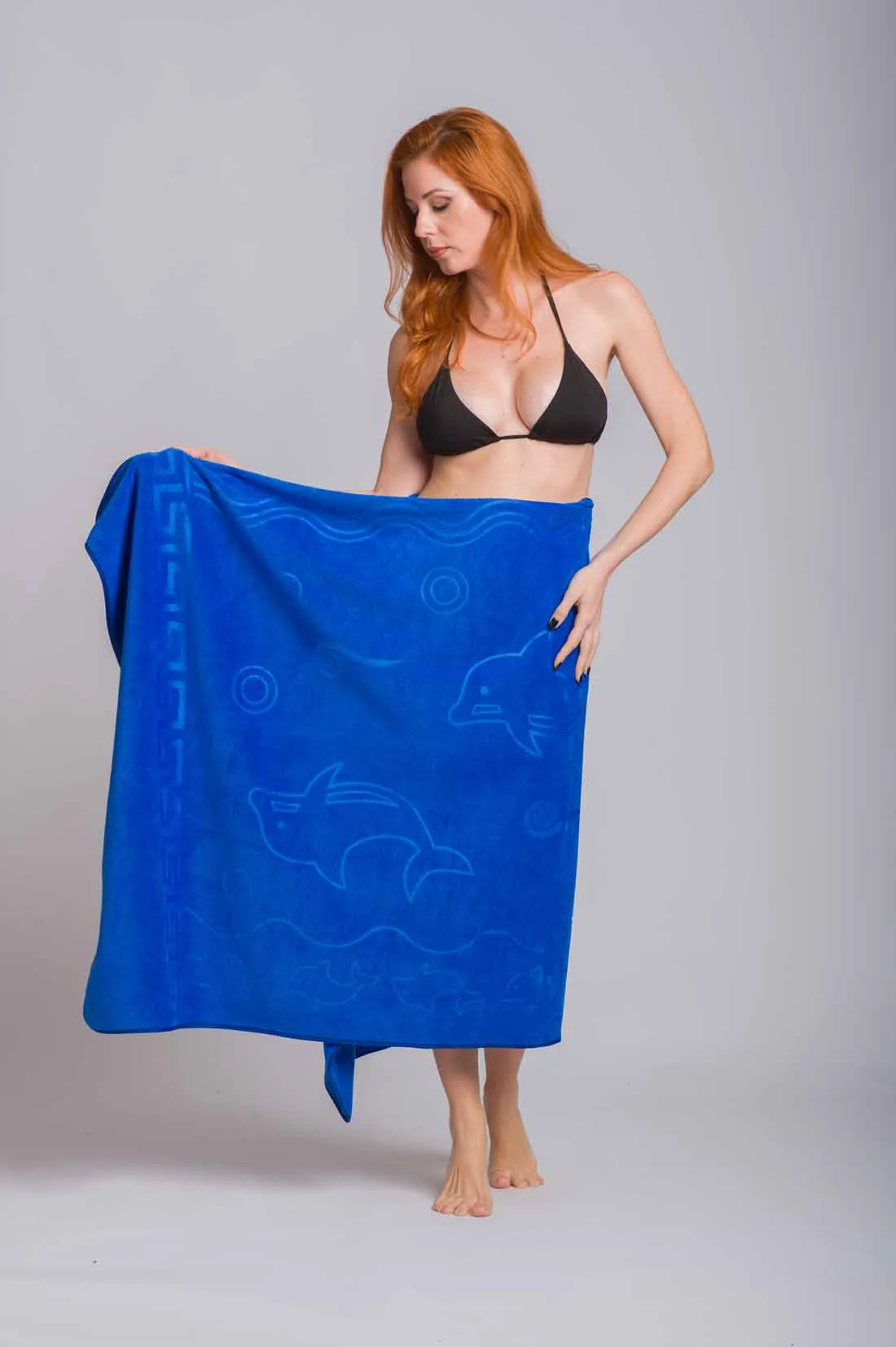 Μπλέ πετσετα θαλασσης microfiber με σχεδιο δελφινι και μαιανδρο - παρεό παραλίας για καλοκαιρινές resort εμφανίσεις